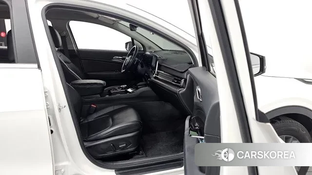 Kia Sportage 5th Generation 2023 Белый из Кореи, фото 2