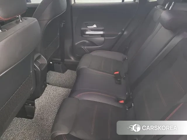 Mercedes-Benz GLA - Class H247 2021 Белый из Кореи, фото 2