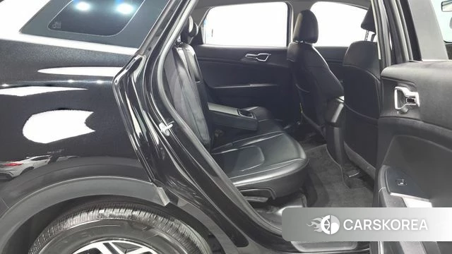 Kia Sportage 5th Generation 2022 Черный из Кореи, фото 2
