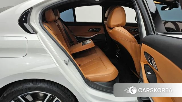 BMW 3 Series (G20) 2024 Белый из Кореи, фото 2