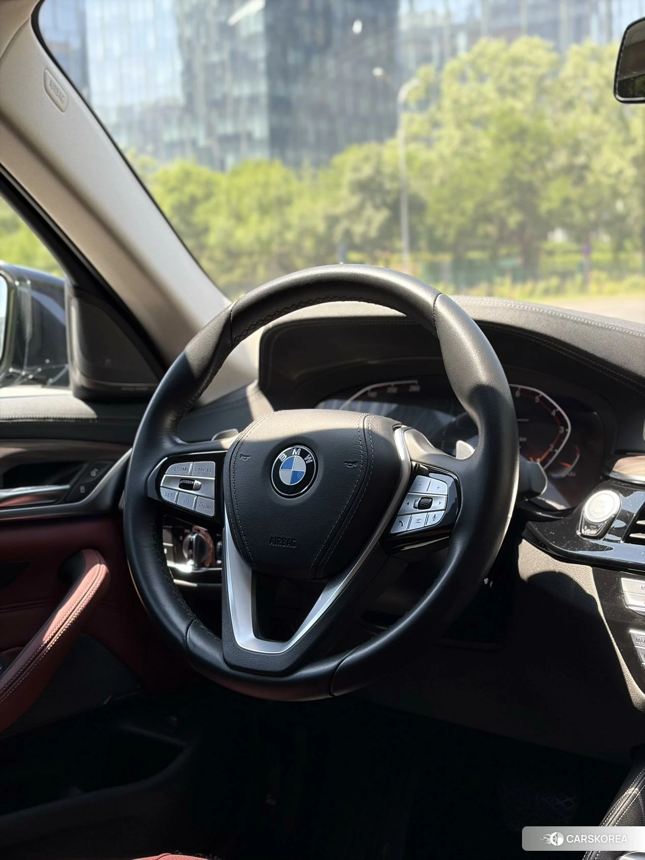 BMW 5 series 2021 Черный из Китая, фото 2