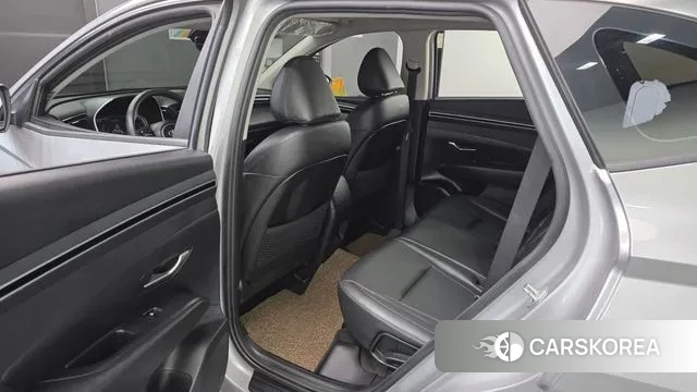 Hyundai Tucson (NX4) 2022 Серебряный из Кореи, фото 2