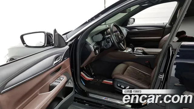 BMW 6 Series GT (G32) 2022 Черный из Кореи, фото 2