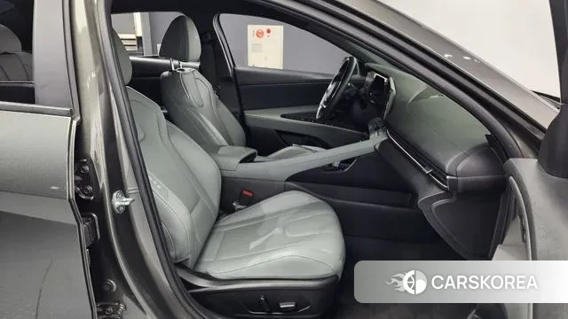 Hyundai The New Avante (CN7) 2023 Серый из Кореи, фото 2