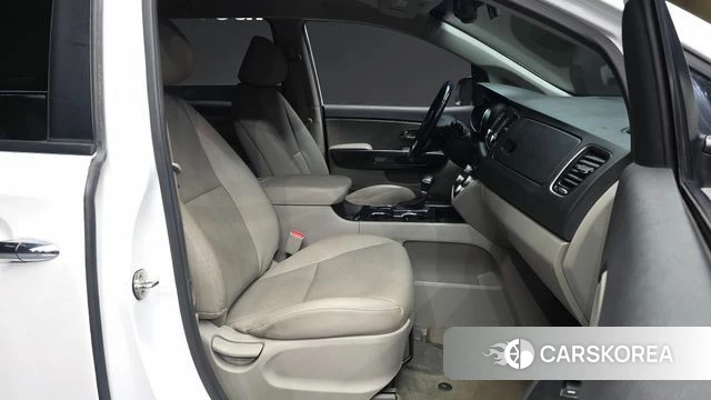 Kia The New Carnival 2018 Белый из Кореи, фото 2