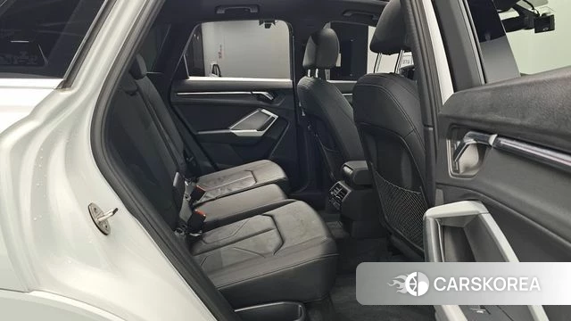 Audi Q3 (F3) 2020 Белый из Кореи, фото 2