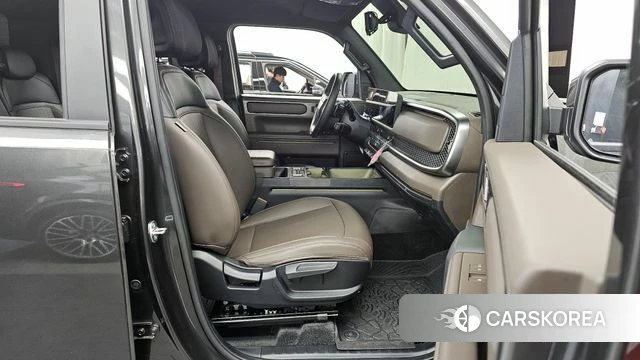 Kia Tasman 2025 Темно-зеленый из Кореи, фото 2