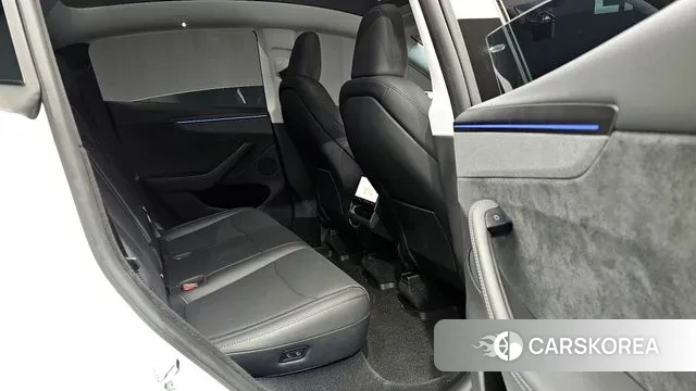 Tesla Model Y 2025 Белый из Кореи, фото 2