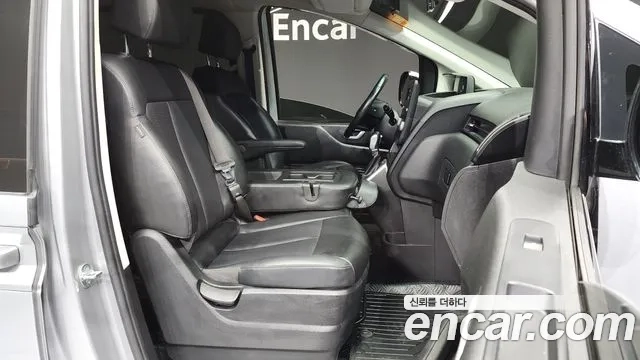 Hyundai Staria 2023 Серый из Кореи, фото 2