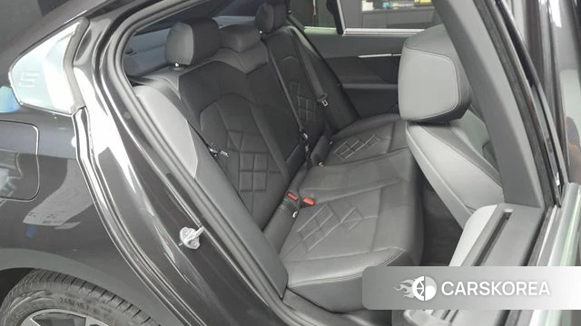 BMW 5 Series (G60) 2024 Серый из Кореи, фото 2