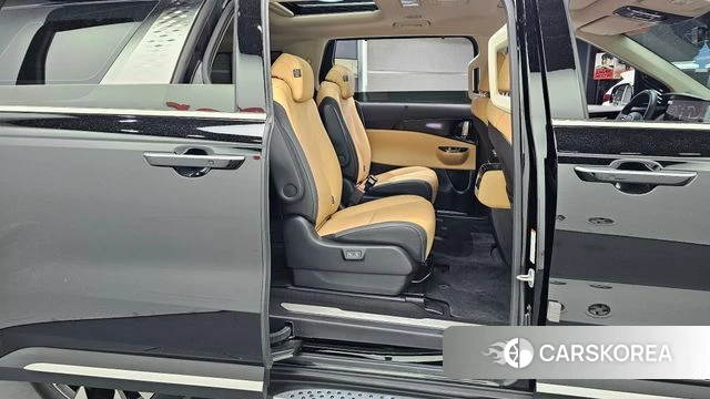 Kia Carnival 4th generation 2023 Черный из Кореи, фото 2
