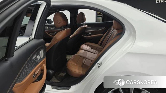 Mercedes-Benz E-Class W213 2021 Белый из Кореи, фото 2