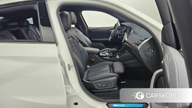 BMW X4 (G02) 2025 Белый из Кореи, фото 2