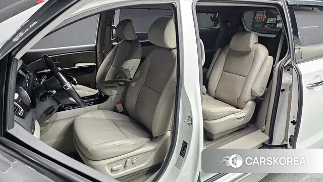 Kia The New Carnival 2018 Белый из Кореи, фото 2