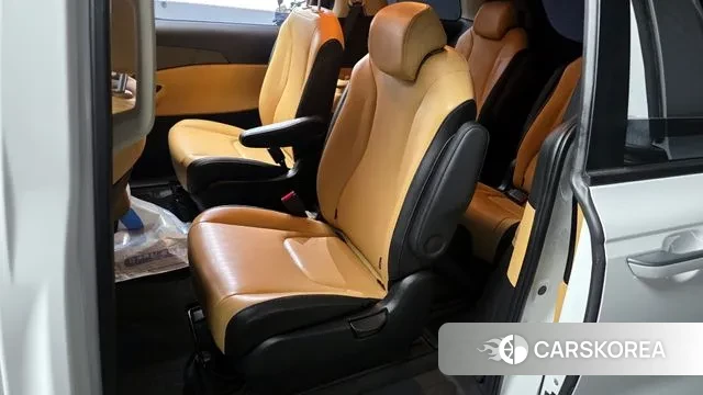 Kia Carnival 4th generation 2021 Белый из Кореи, фото 2