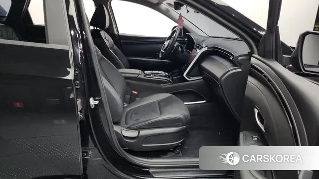 Hyundai Tucson (NX4) 2021 Черный из Кореи, фото 2