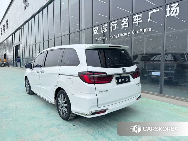 Honda Odyssey 2023 Белый из Китая, фото 2