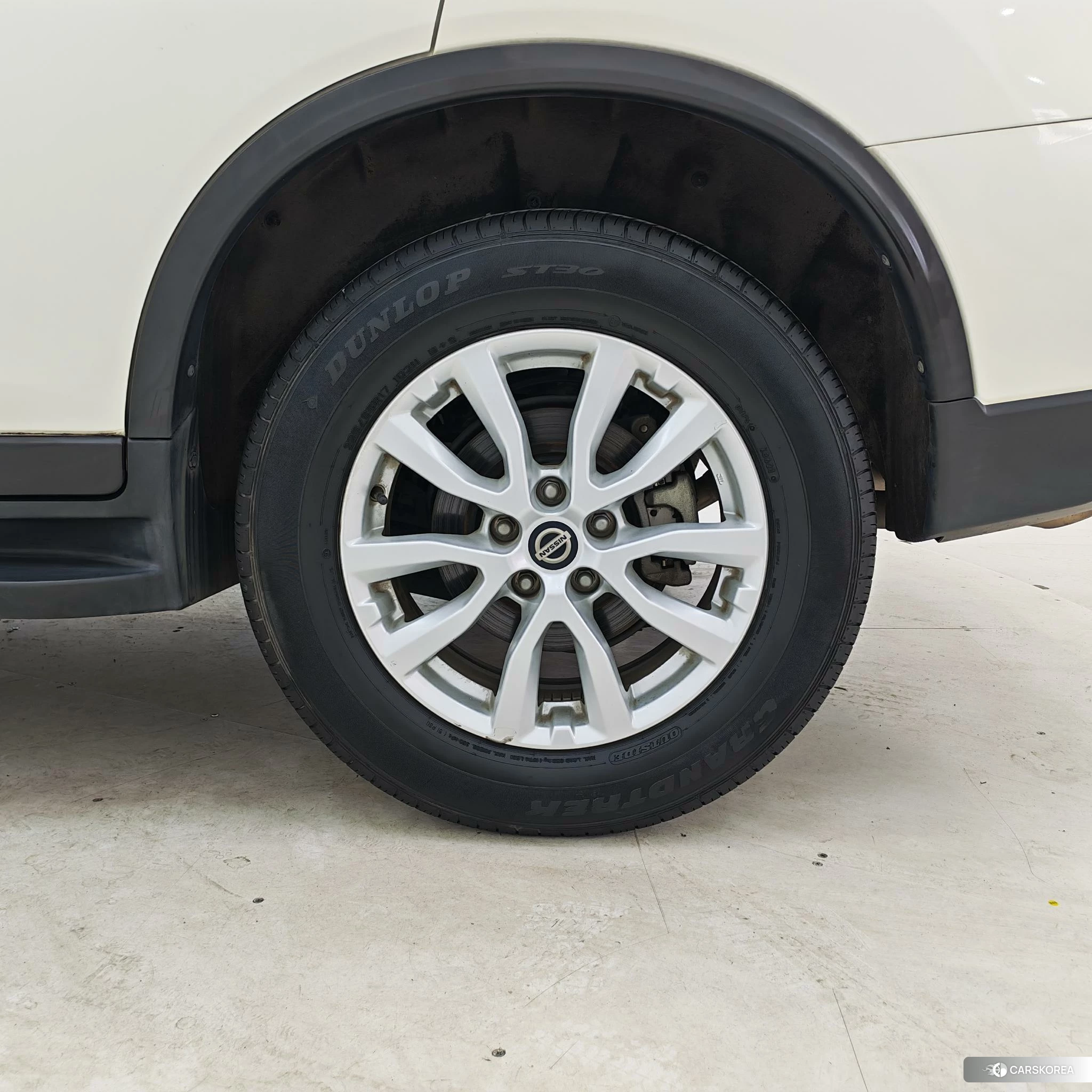 Nissan Qijun 2021 Белый из Китая, фото 2