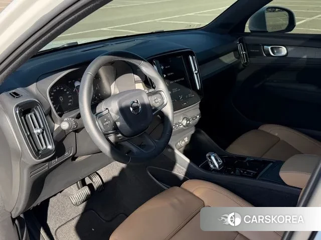 Volvo XC40 2020 Белый из Кореи, фото 2