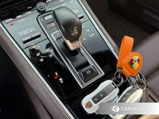 Porsche Panamera (971) 2020 Черный из Кореи, фото 2