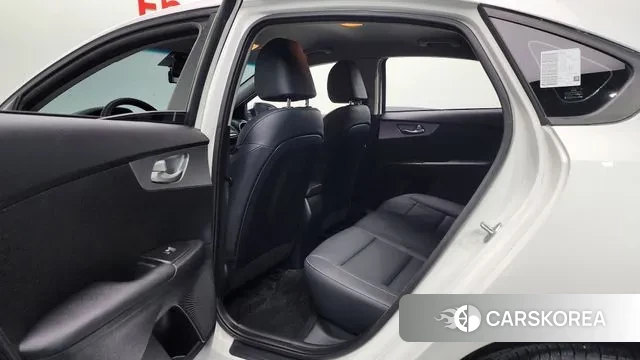 Kia The New K3 2nd generation 2022 Белый из Кореи, фото 2