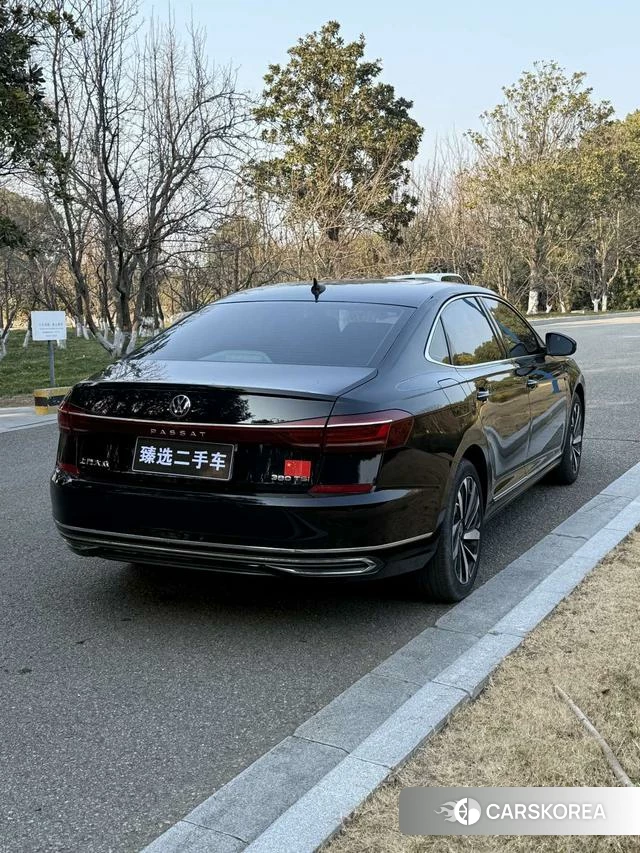 Volkswagen Passat 2023 Черный из Китая, фото 2