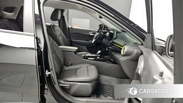 Chevrolet (GM Daewoo) Trax Crossover 2023 Черный из Кореи, фото 2