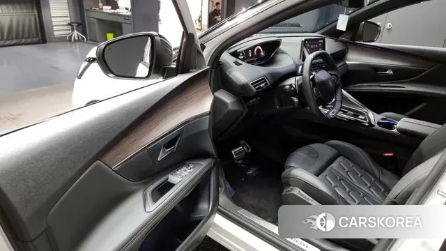 Peugeot 3008 second generation 2024 Белый из Кореи, фото 2