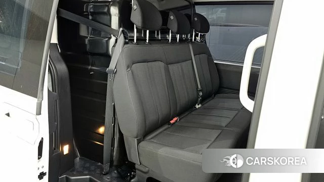 Hyundai Staria 2022 Белый из Кореи, фото 2