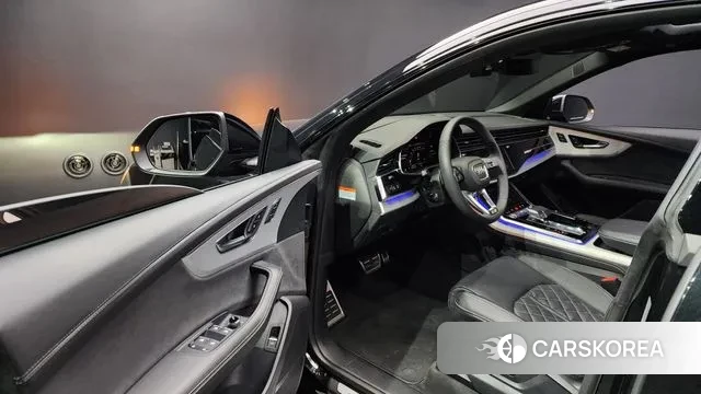 Audi Q8 (4M) 2023 Черный из Кореи, фото 2