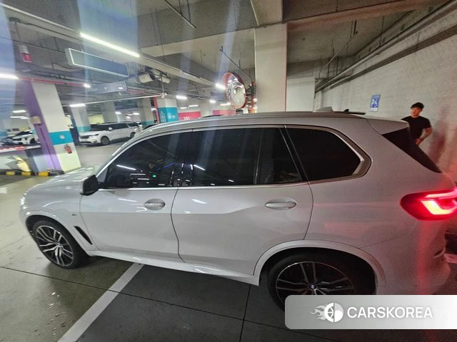 BMW X5 (G05) 2021 Белый из Кореи, фото 2
