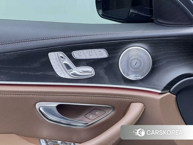 Mercedes-Benz E-class 2020 Черный из Китая, фото 2