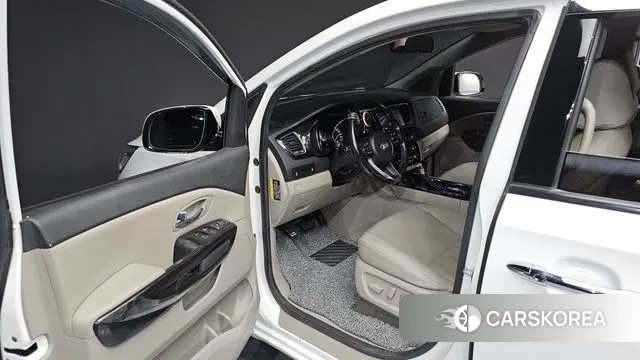 Kia The New Carnival 2019 Белый из Кореи, фото 2