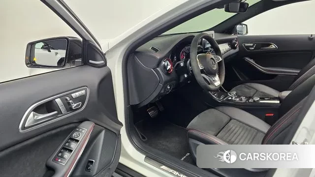 Mercedes-Benz GLA-Class X156 2019 Белый из Кореи, фото 2