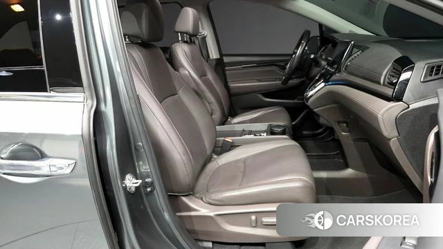 Honda Odyssey 2018 Серый из Кореи, фото 2