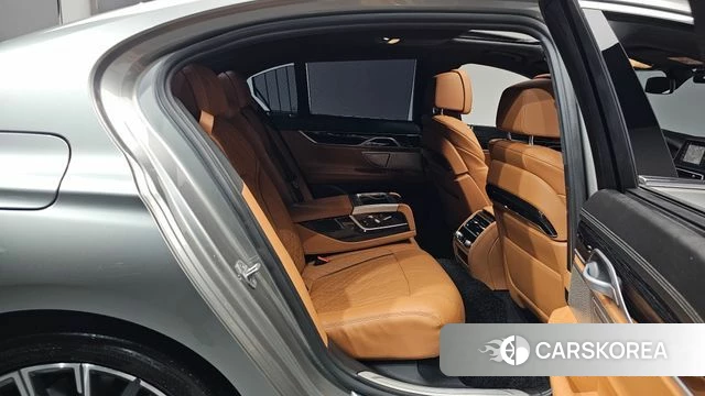 BMW 7 Series (G11) 2022 Серый из Кореи, фото 2