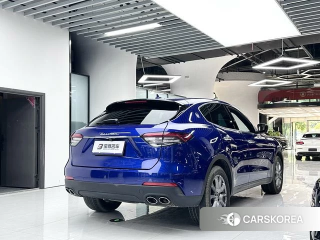 Maserati Levante 2021 Синий из Китая, фото 2