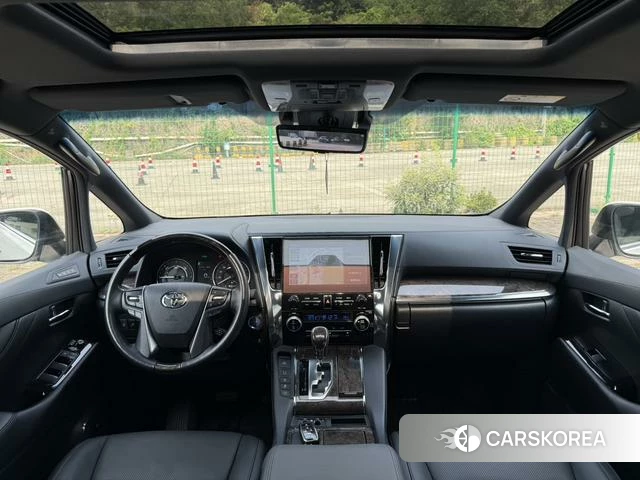 Toyota Elfa 2023 Белый из Китая, фото 2