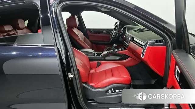 Porsche Cayenne (PO536) 2020 Черный из Кореи, фото 2