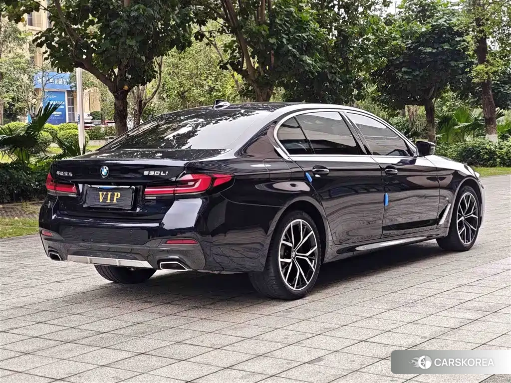 BMW 5 series 2023 Черный из Китая, фото 2