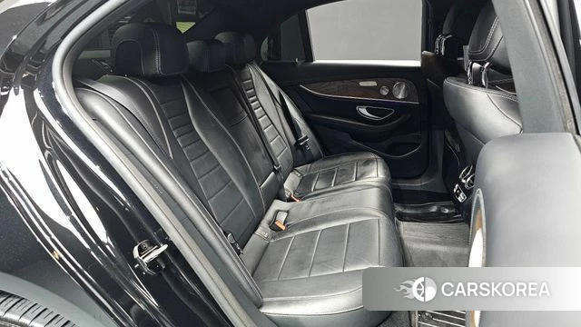 Mercedes-Benz E-Class W213 2020 Черный из Кореи, фото 2