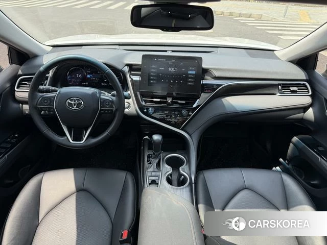 Toyota Camry 2022 Белый из Китая, фото 2