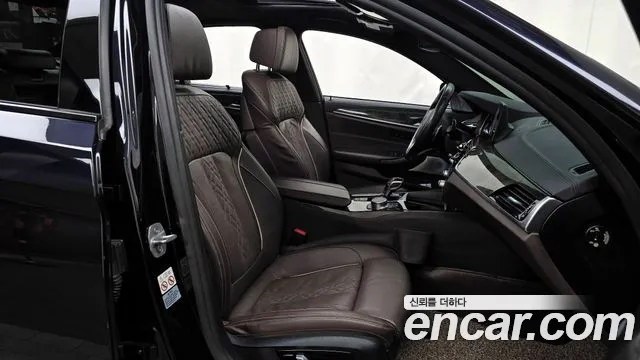 BMW 5 Series (G30) id 2640420 из Кореи 2