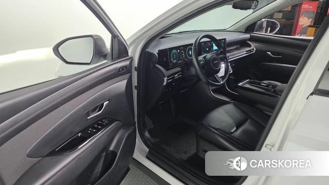 Hyundai The New Tucson (NX4) 2024 Белый из Кореи, фото 2