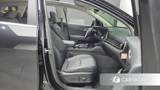 Kia Sportage 5th Generation Hybrid 2021 Черный из Кореи, фото 2