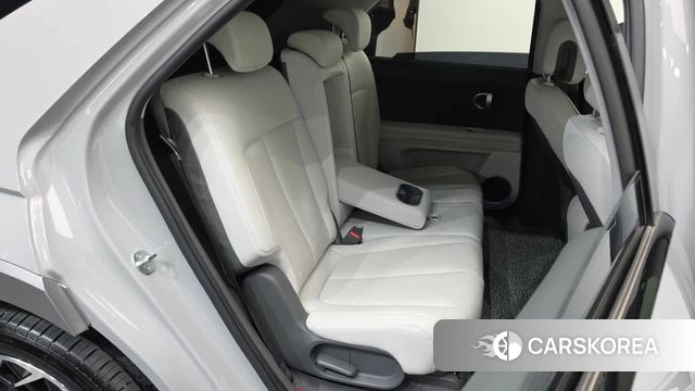 Hyundai Ionic 5 2024 Серебристо-серый из Кореи, фото 2