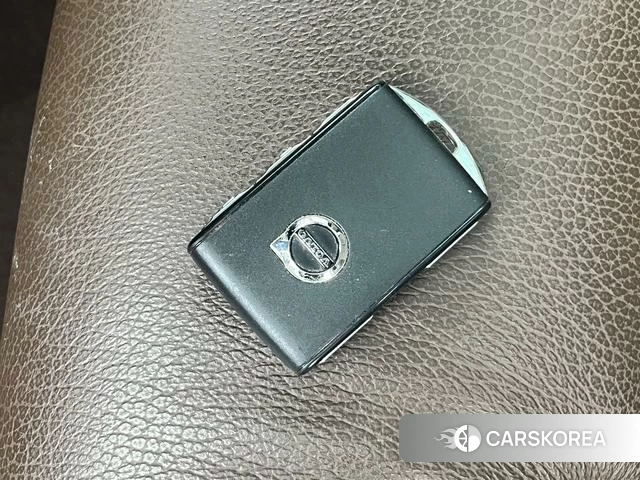 Volvo S90 2023 Желтый из Китая, фото 2