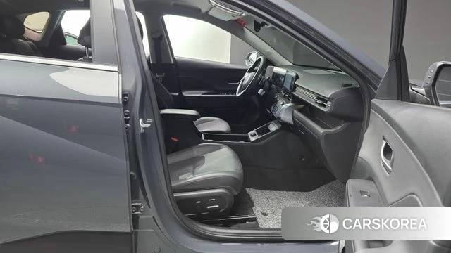 Hyundai Kona (SX2) 2023 Серый из Кореи, фото 2