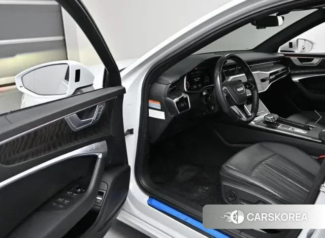 Audi A6 (C8) 2021 Белый из Кореи, фото 2