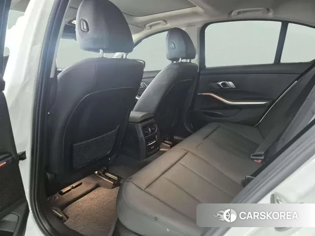 BMW 3 Series (G20) 2021 Белый из Кореи, фото 2